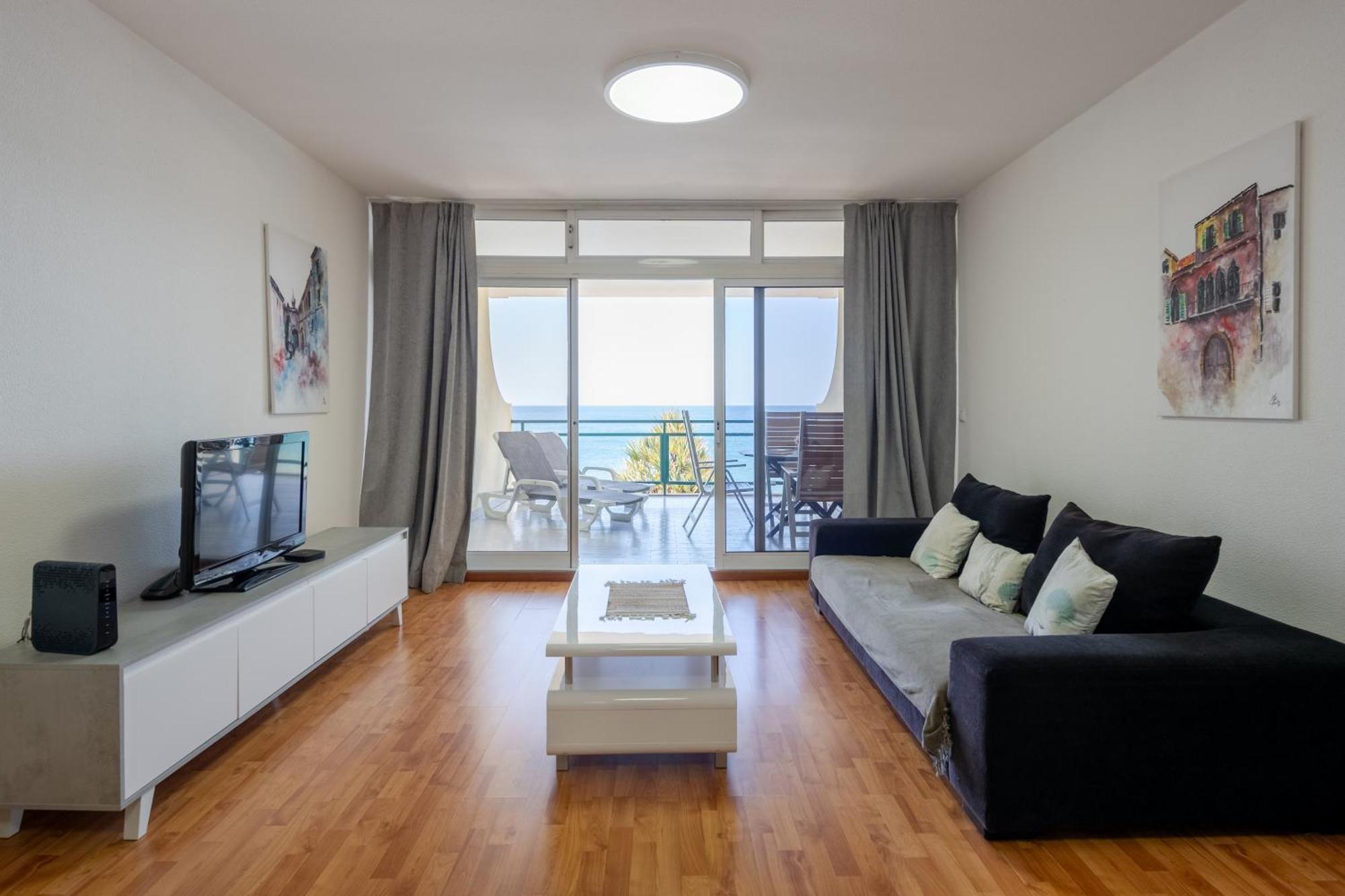Atlantic View Apartment At Formosa Beach Funchal  Bagian luar foto