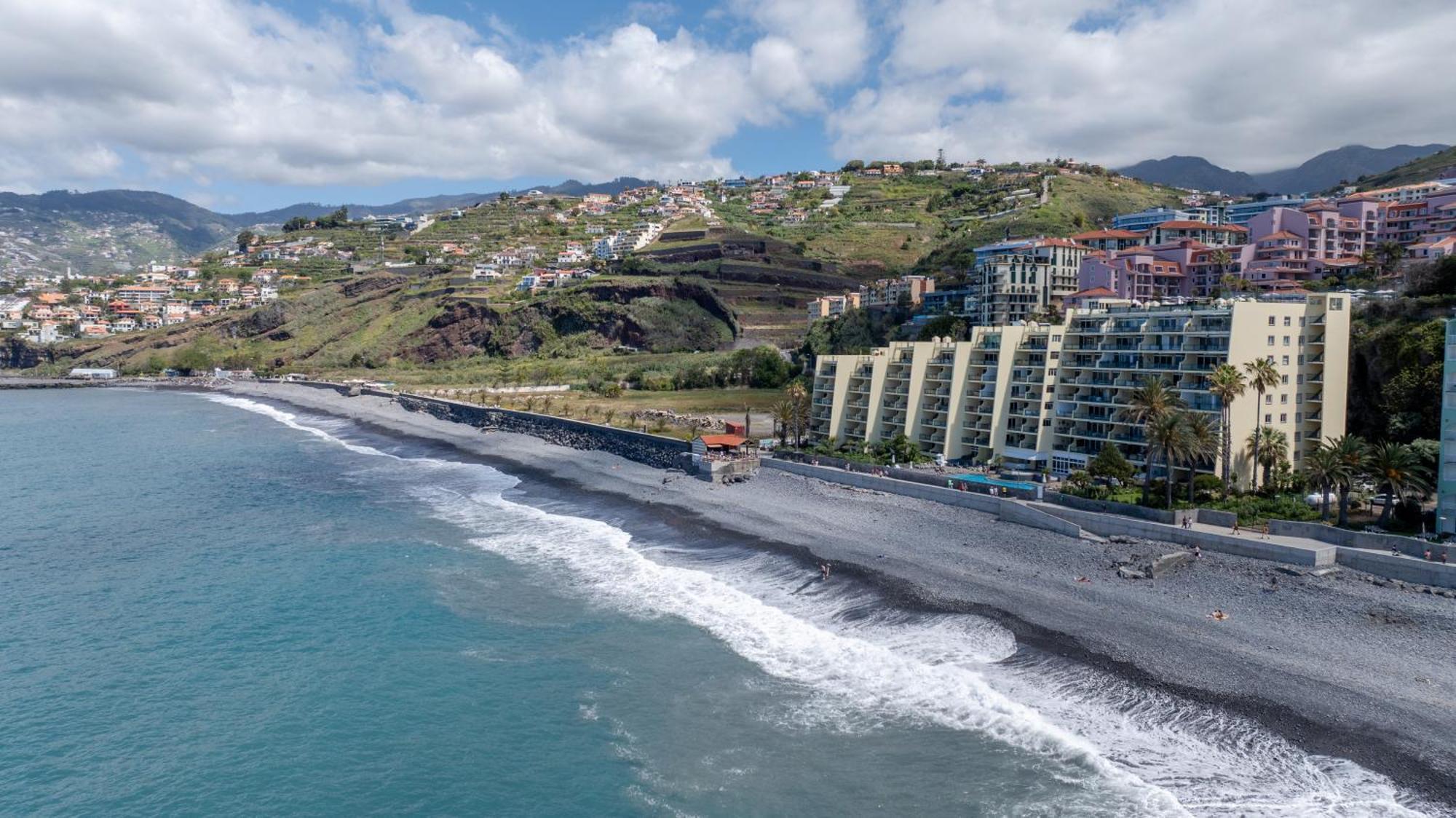 Atlantic View Apartment At Formosa Beach Funchal  Bagian luar foto
